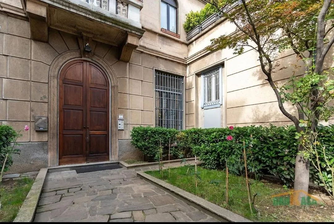 A Casa Di... Apartment Milan