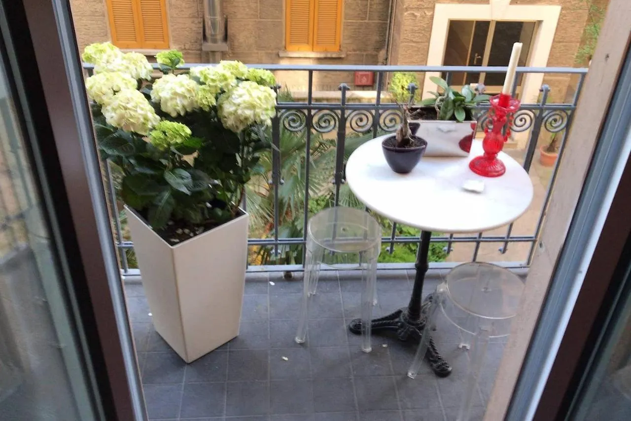 A Casa Di... Apartment Milan 0*,